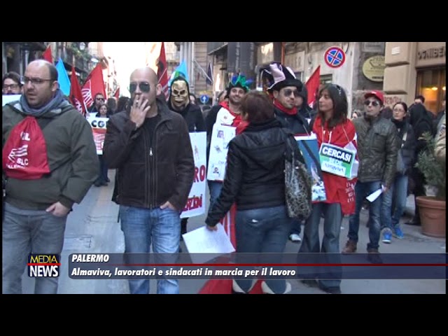 Almaviva, lavoratori e sindacati in marcia per il lavoro