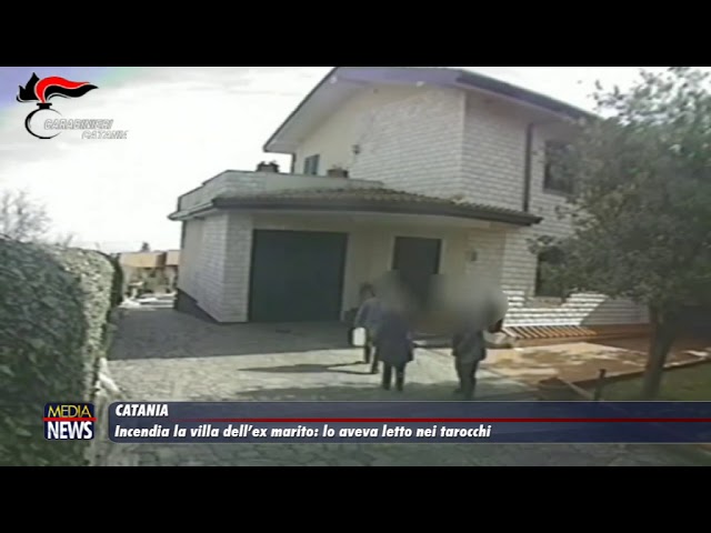 Catania. Incendia la villa dell’ex marito: lo aveva letto nei tarocchi
