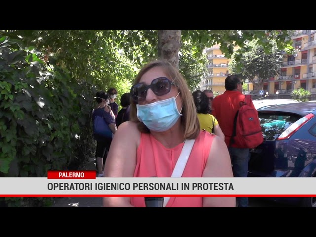 La protesta degli assistenti igienico personali di Messina