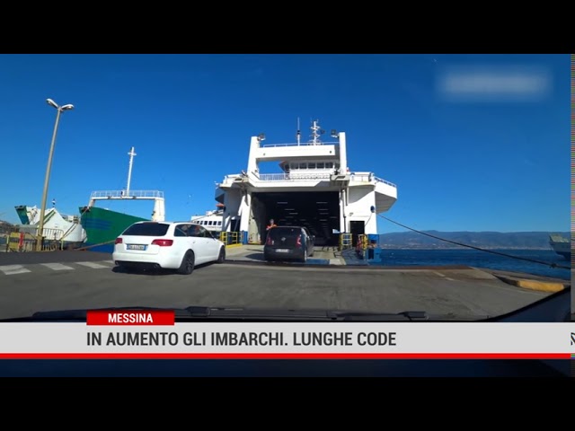 Messina. Ore di coda agli imbarchi