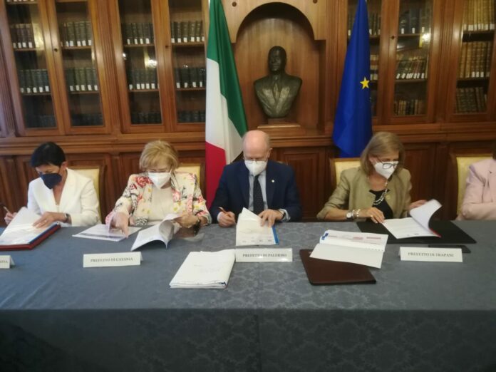 Ferrovie in Sicilia, firmati due protocolli di legalità in Prefettura a Palermo