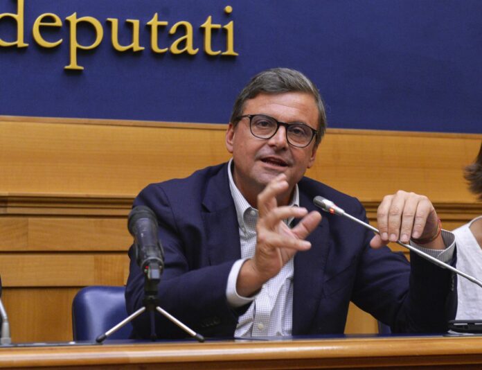 Calenda “Nessuno prendere la maggioranza, ma non darò i miei voti al Pd”