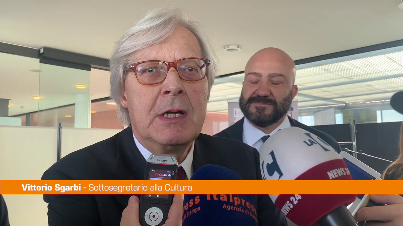 Sgarbi "La Calabria dà il massimo rilievo ai Bronzi di Riace"