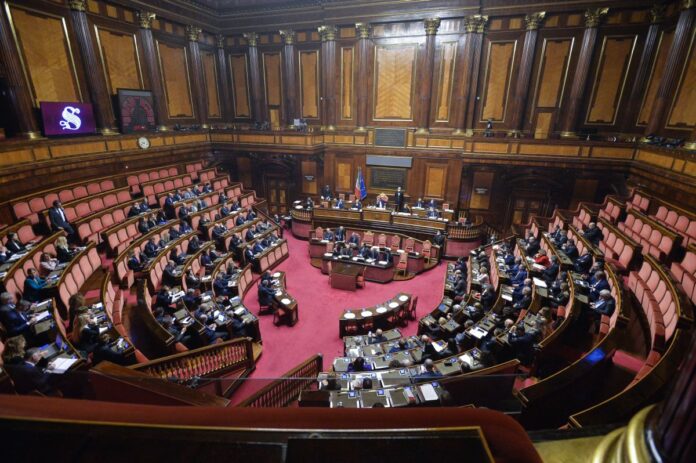 Dal Senato via libera definitivo alla manovra da 35 miliardi