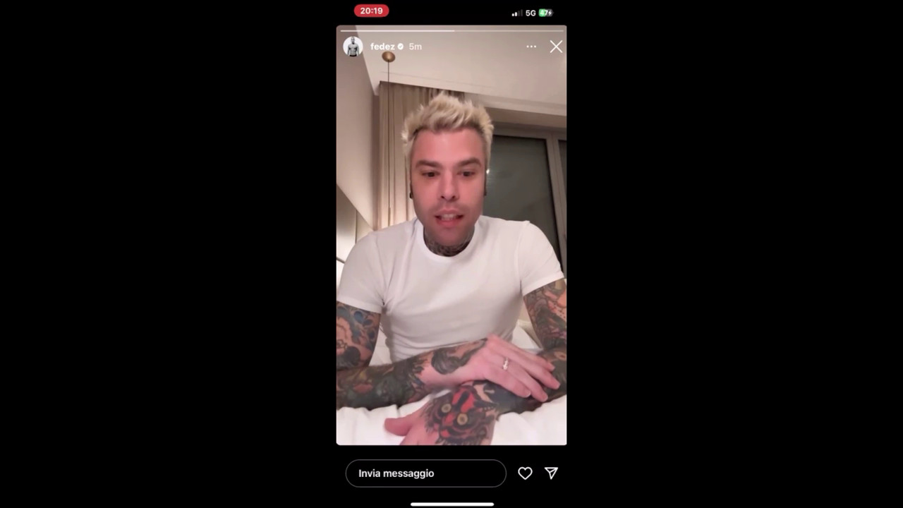 Fedez "Scomparso a causa di problemi legati agli psicofarmaci"