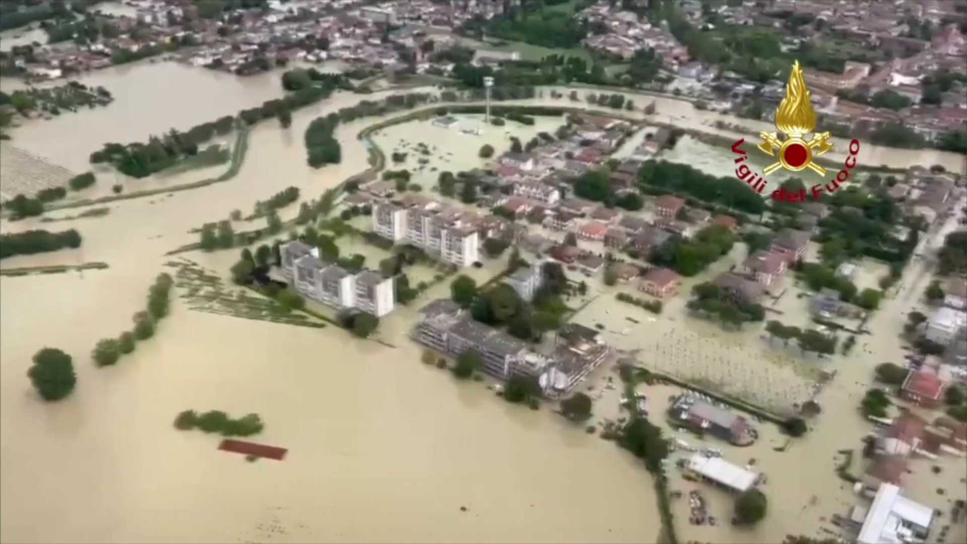 Forlì sott'acqua, le immagini dall'elicottero