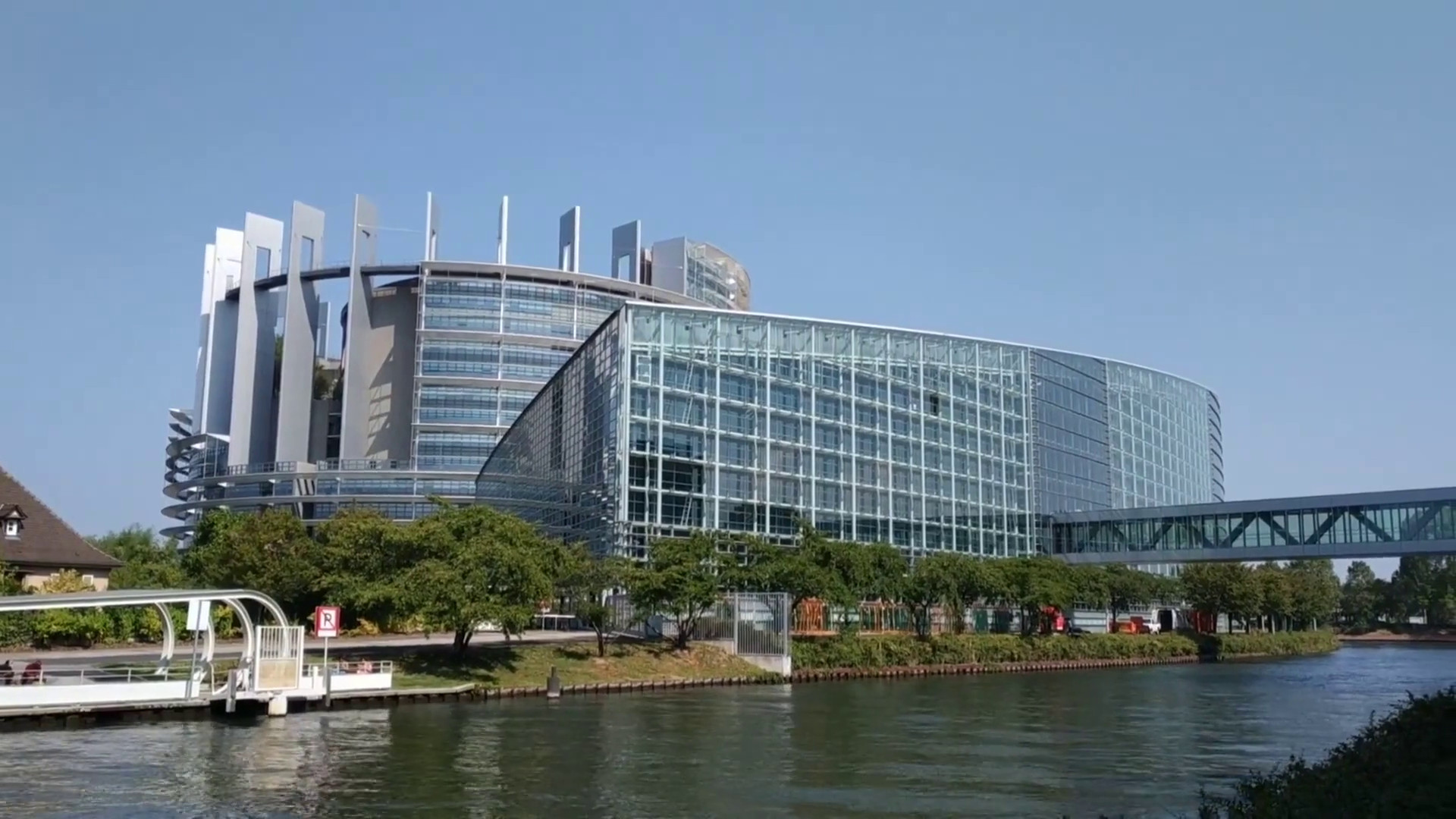 L’Europarlamento chiede nuove fonti di entrate per l’Ue