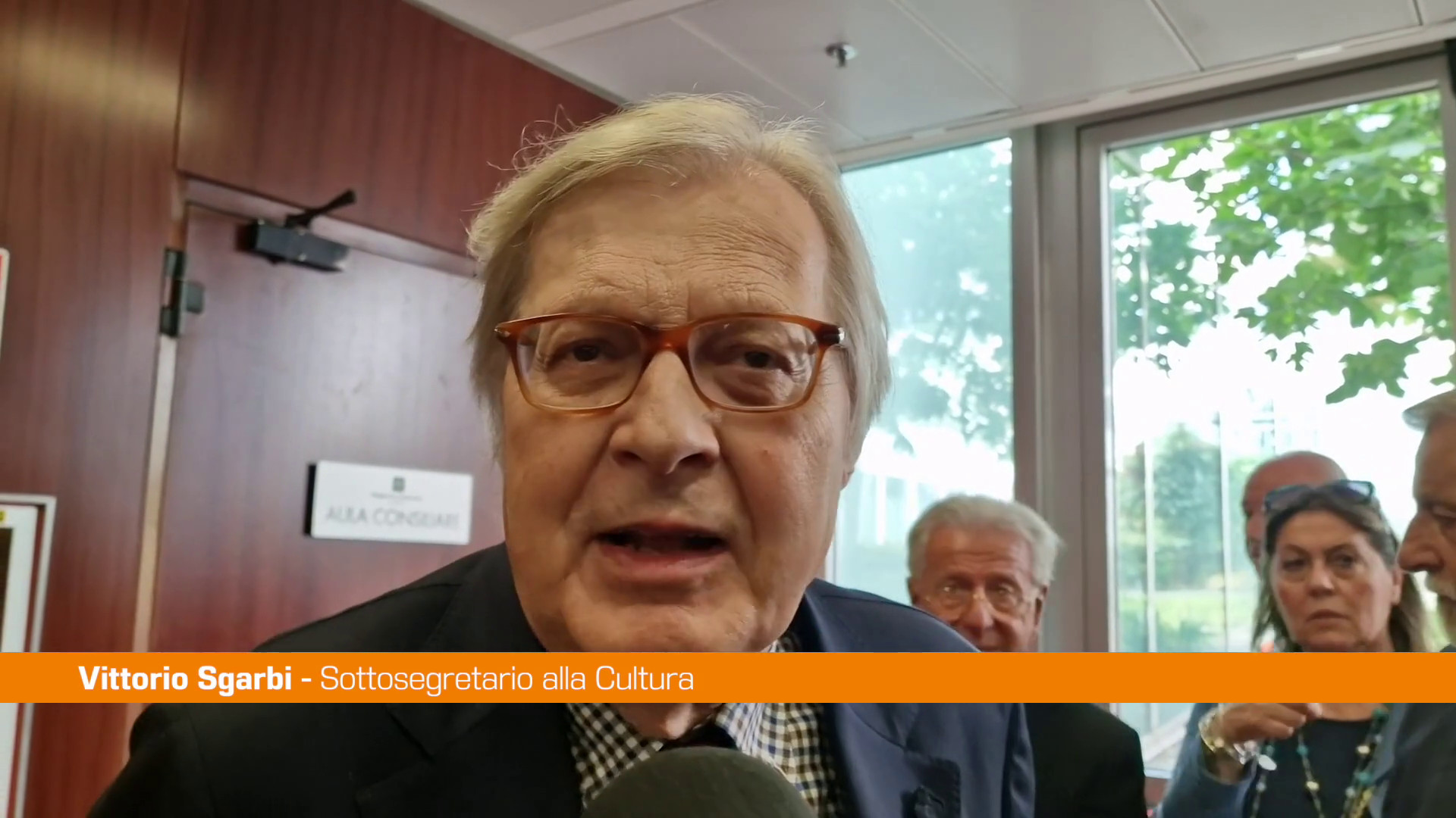 Sgarbi "Caso Roccella? Impedire a scrittore di parlare è censura"