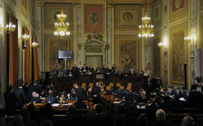 Ars boccia ddl salva-ineleggibili, si spacca maggioranza