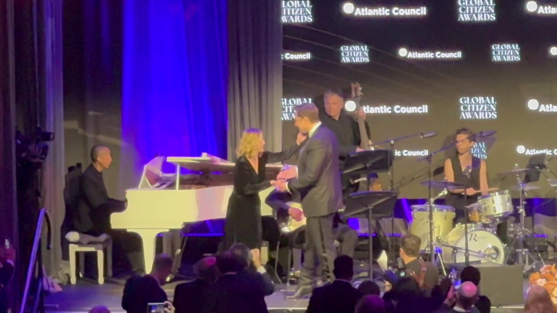 Musk premia Meloni, "L'ammiro, lavoro incredibile come premier"