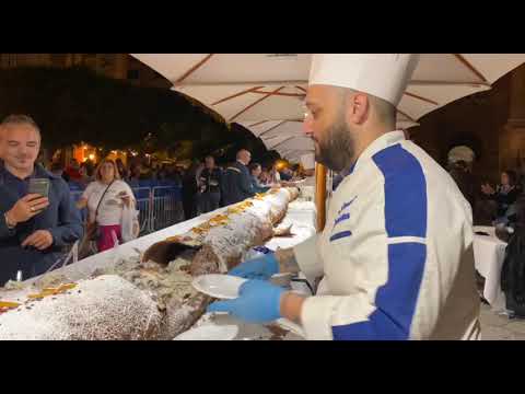 Il Cannolo più lungo del Mondo, a Palermo il cannolo da Guinness dei Primati lungo 30 metri 🤩