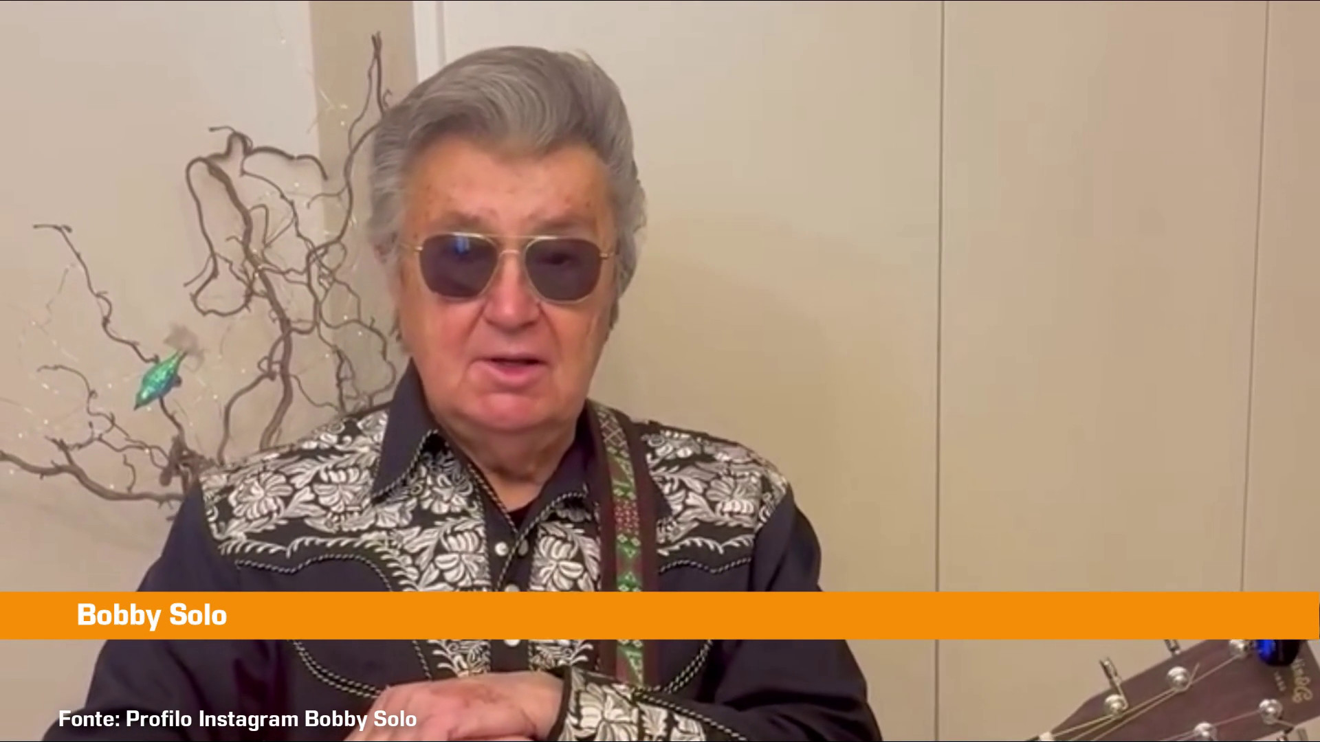 Bobby Solo sviene al concerto dei suoi 80 anni, sui social "Sto bene"