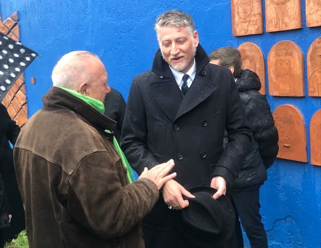 Giuli a Catania visita ‘La Porta delle Farfalle’ e inaugura mostra su Tolkien