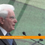 Mattarella “Sommersi da acronimi, il pensiero non riesce a esprimersi”