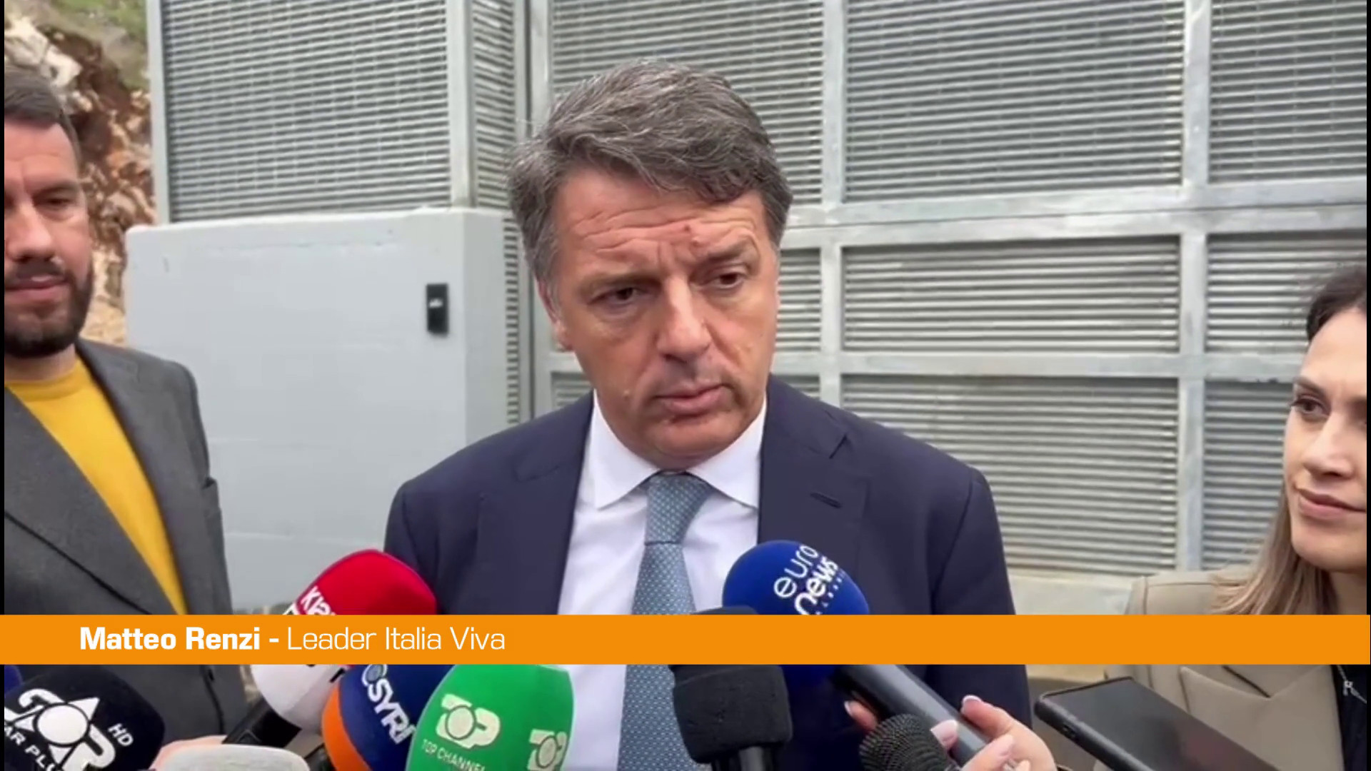 Migranti, Renzi "Centri in Albania allontanano Tirana dall'Ue"
