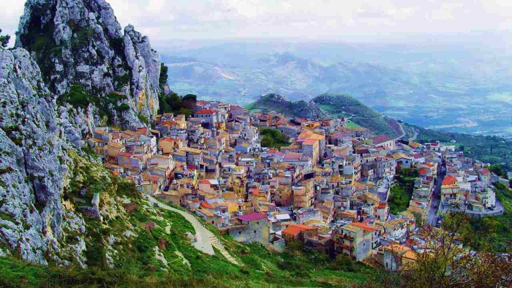 Caltabellotta (foto khirat) - mediaoneonline.it