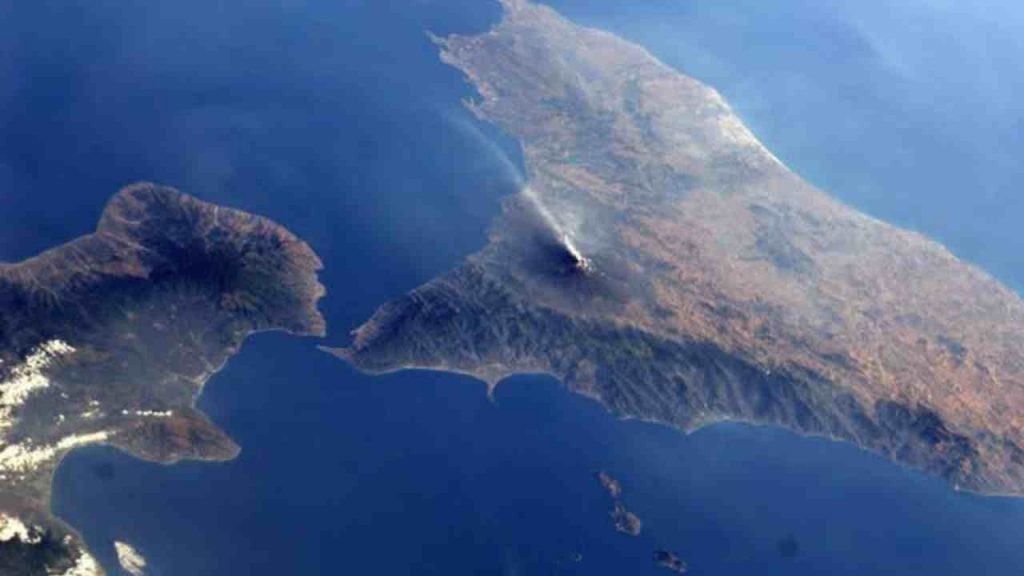 Sicilia vista dall'alto (foto Nasa) - mediaoneonline.it