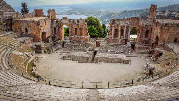 Teatro Antico Siracusa (foto parchiarcheologici.regione.sicilia.it) - mediaoneonline.it