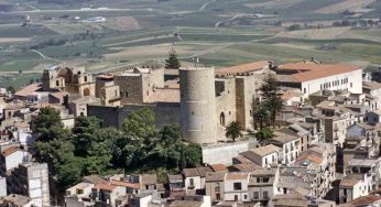 È chiamato “il Borgo della Gentilezza” ed è abitato da poco meno di 10mila anime: nel cuore della Val di Mazara si nasconde questo gioiellino