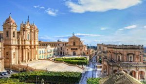 La bellezza della cittadina, vista dall'alto (foto ecobnb) - mediaoneonline.it