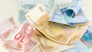 Soldi tasse (foto tg24.sky.it) - mediaoneonline.it
