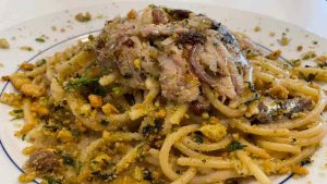 Spaghettone con le sarde (foto moltofood) - mediaoneonline.it
