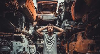 Tempi duri per chi ha quest’auto: d’ora in poi dovrai lasciarla in garage | Non possono più circolare