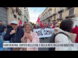 Catania: caro benzina, corteo della Cgil e della rete della Via Maestra