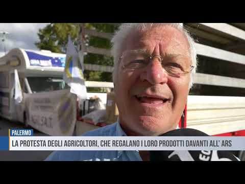Palermo: la protesta degli agricoltori, regalano i loro prodotti davanti all’Ars