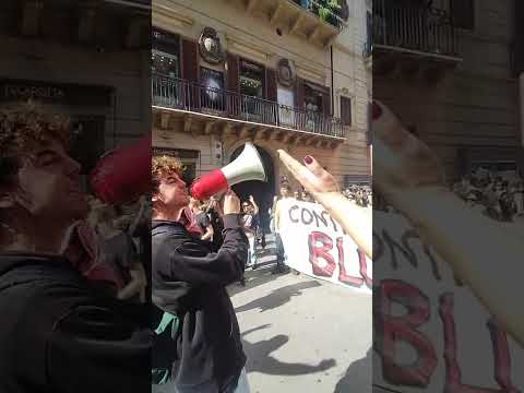 Studenti in piazza a Palermo